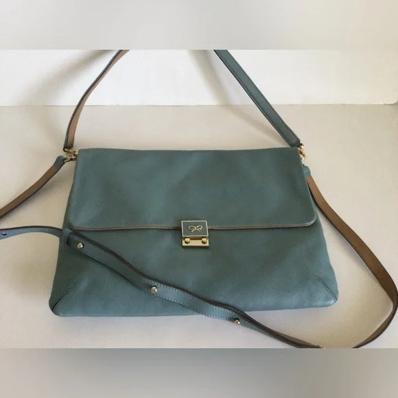 ANYA HINDMARCH Oversized Crossbody Clutch Shoulder Bag Baby Blue Leather 3way